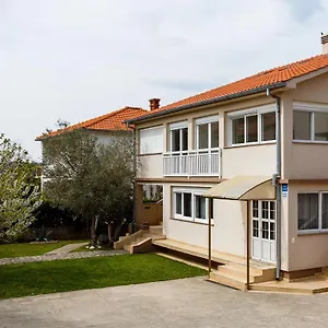 Jura Apartman